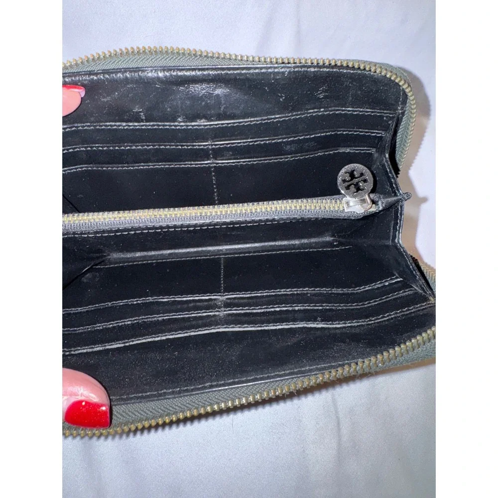Tory Burch Snakeskin Embossed Leather Zip Around Continental Wallet Black Grey